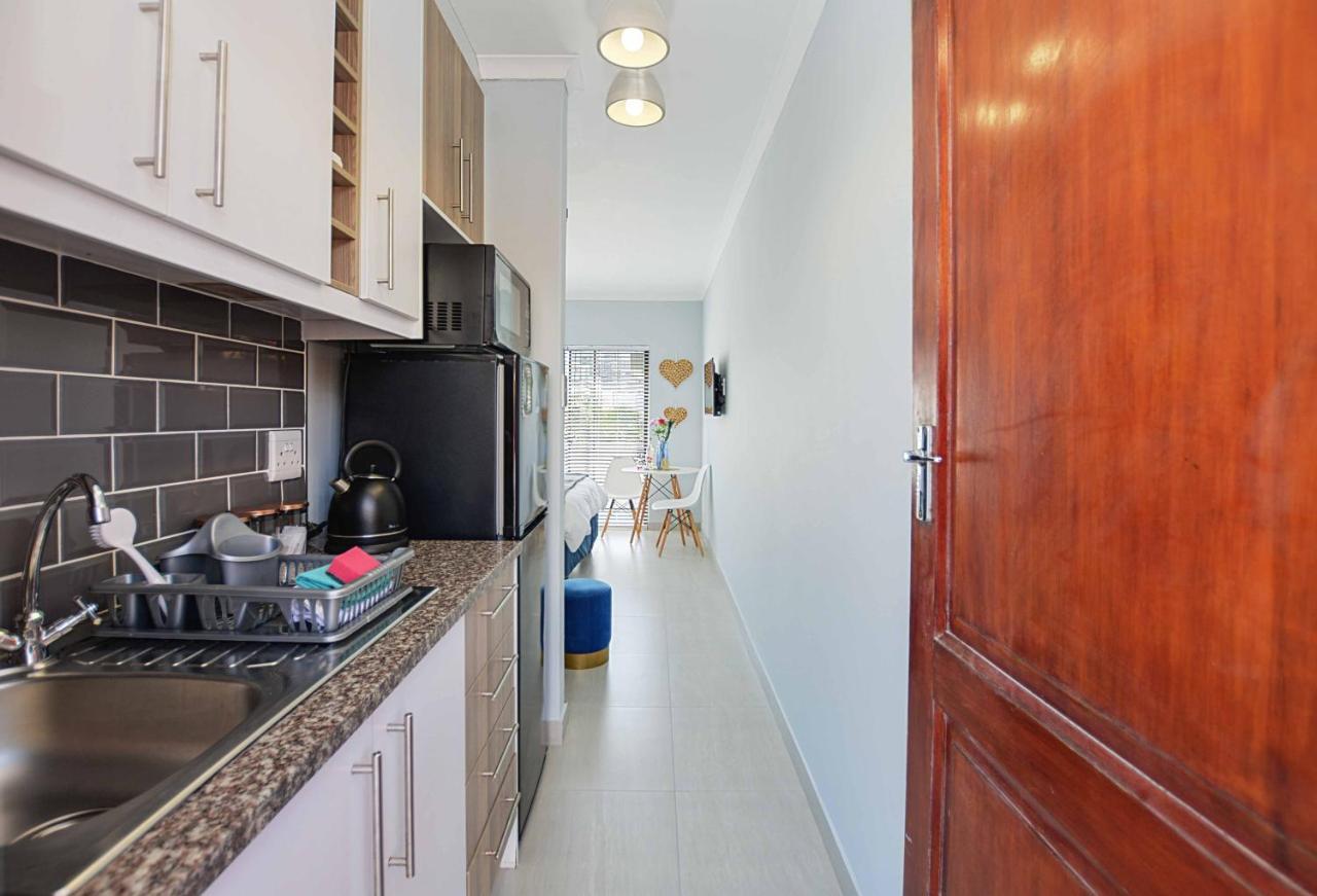 Sea Breeze Apartments Bloubergstrand Exterior photo