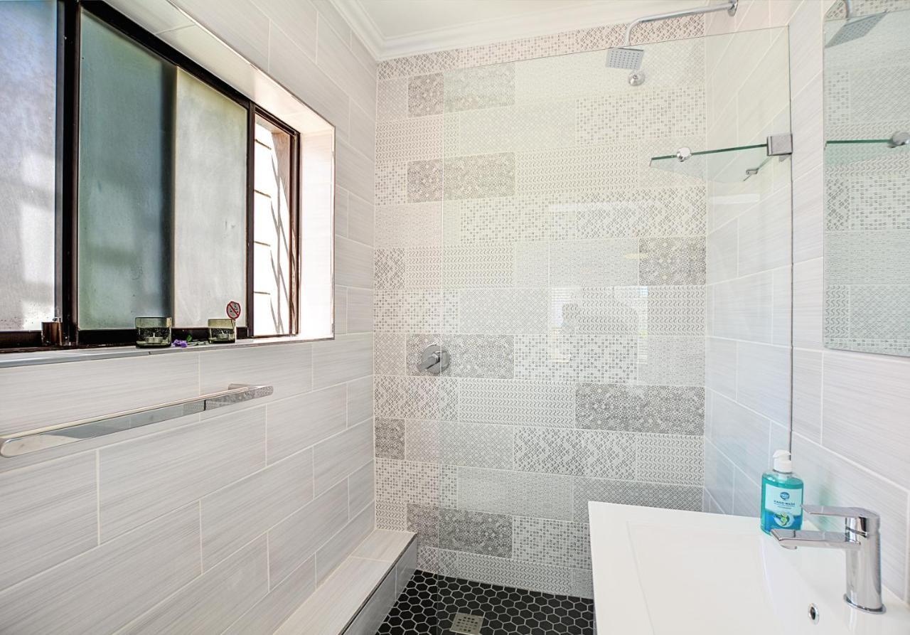 Sea Breeze Apartments Bloubergstrand Exterior photo
