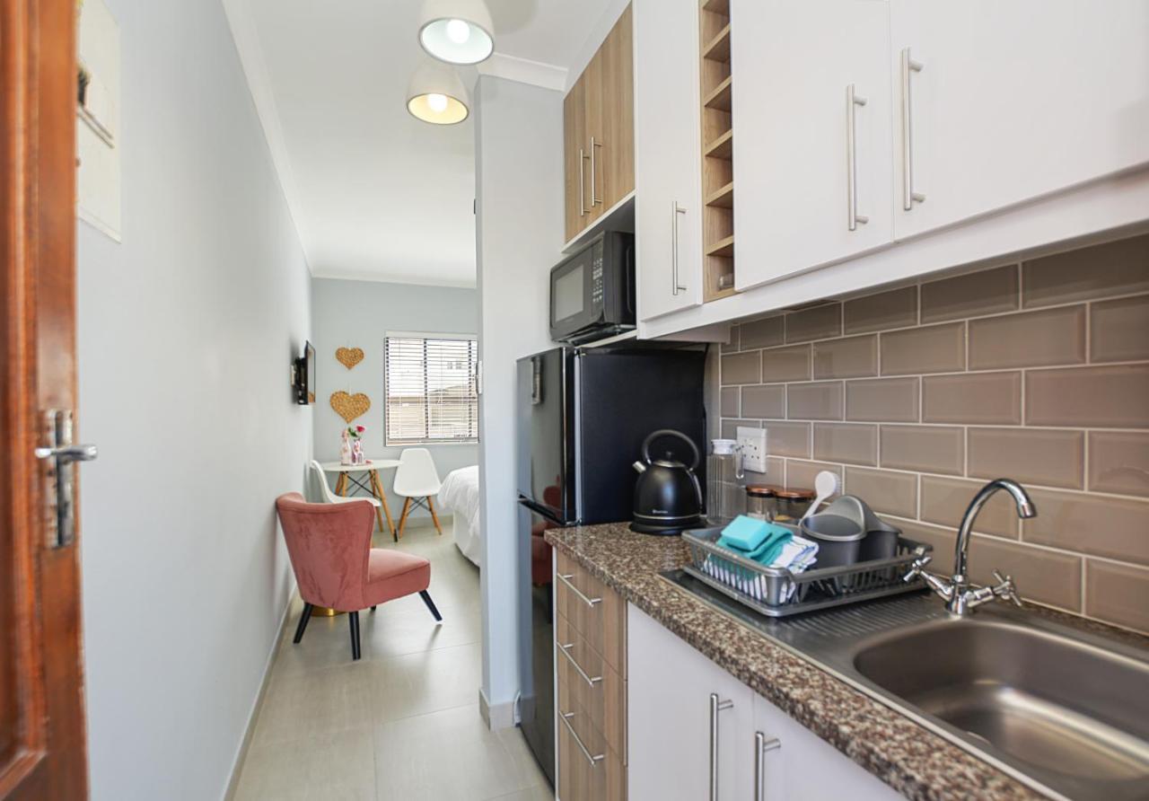 Sea Breeze Apartments Bloubergstrand Exterior photo